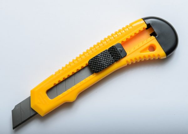 MEDUIM DUTY KNIFE WITH PUSH BUTTON BLADE LOCK - Image 2