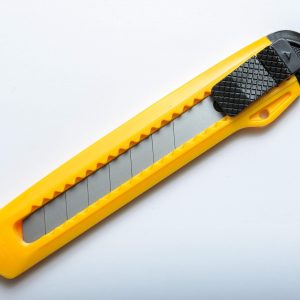 18MM MEDIUM DUTY SLIM-LINE KNIFE WITH PUSH BUTTON LOCK
