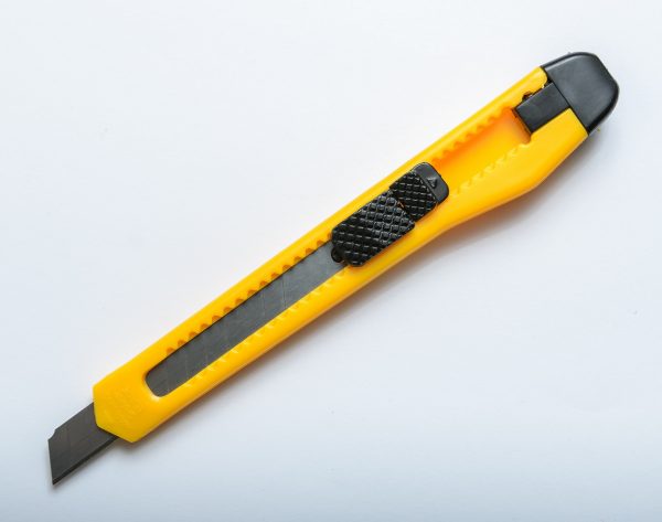 MEDIUM DUTY KNIFE WITH PUSH BUTTON LOCK - Image 2