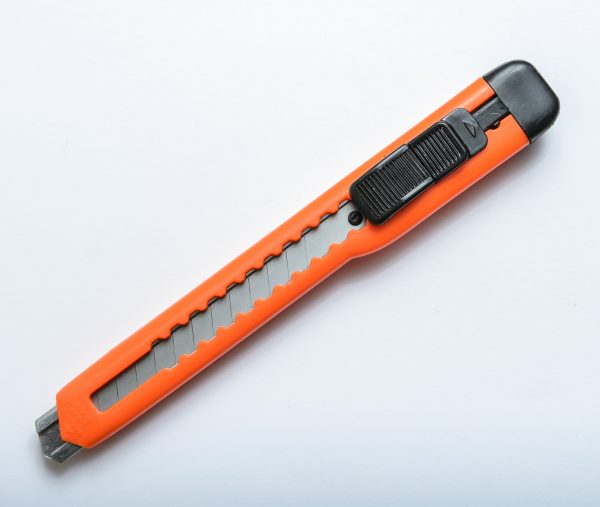 9MM HEAVY DUTY KNIFE WITH REINFORCED STEEL SPINE
