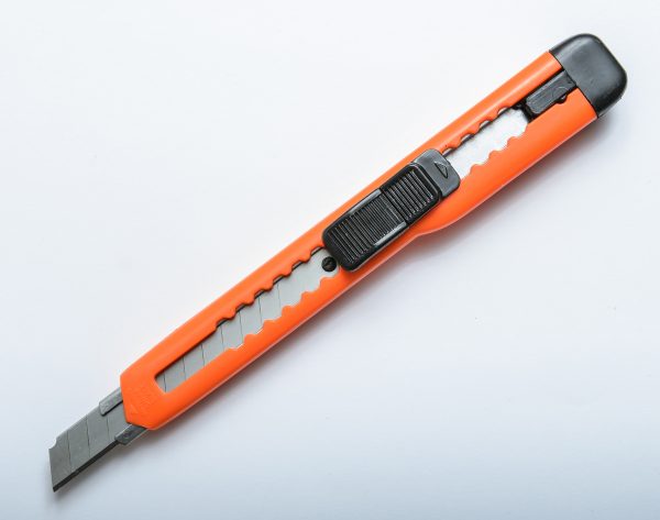 9MM HEAVY DUTY KNIFE WITH REINFORCED STEEL SPINE - Image 2