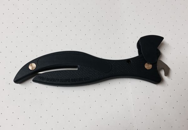 F200M FISH SAFETY WITH HOOK AND COVER - metal detectable