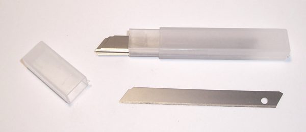 10 x 9MM SOLID BLADES