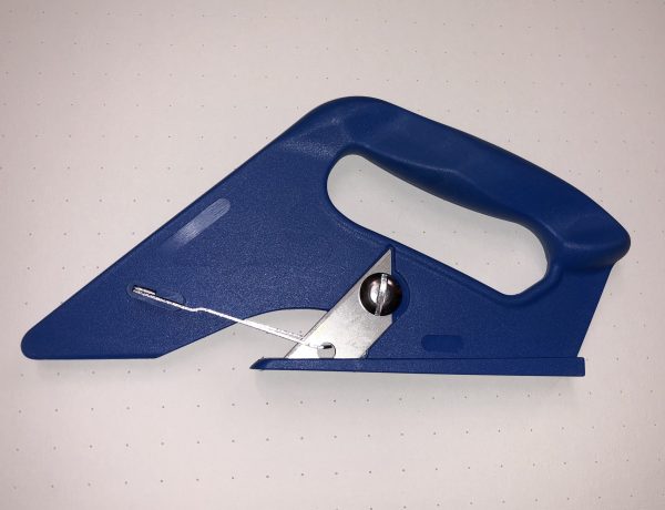 BLUE CARPET CUTTER - FOAM BACK
